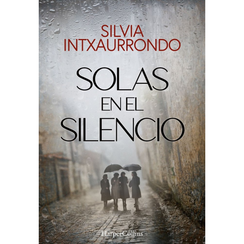 SOLA EN EL SILENCIO